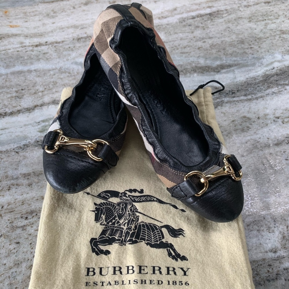Burberry Ballet Flat with Gold Horsebit